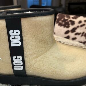 UGG Cream Shearling Rain Boots Size 6